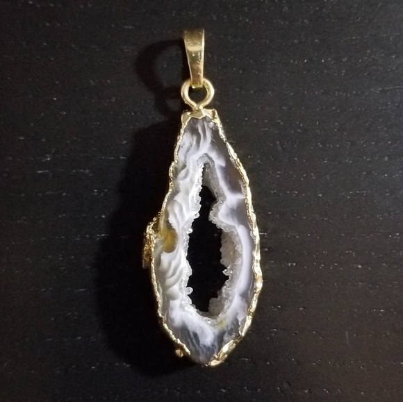 Natural Agate Drusy Necklace - Picture 6 of 9